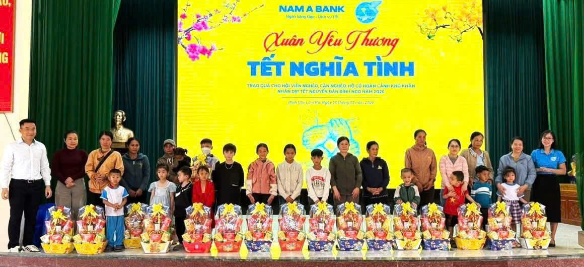 Nam A Bank trao tặng 10 tỷ đồng hưởng ứng Tháng Nhân đạo năm 2026